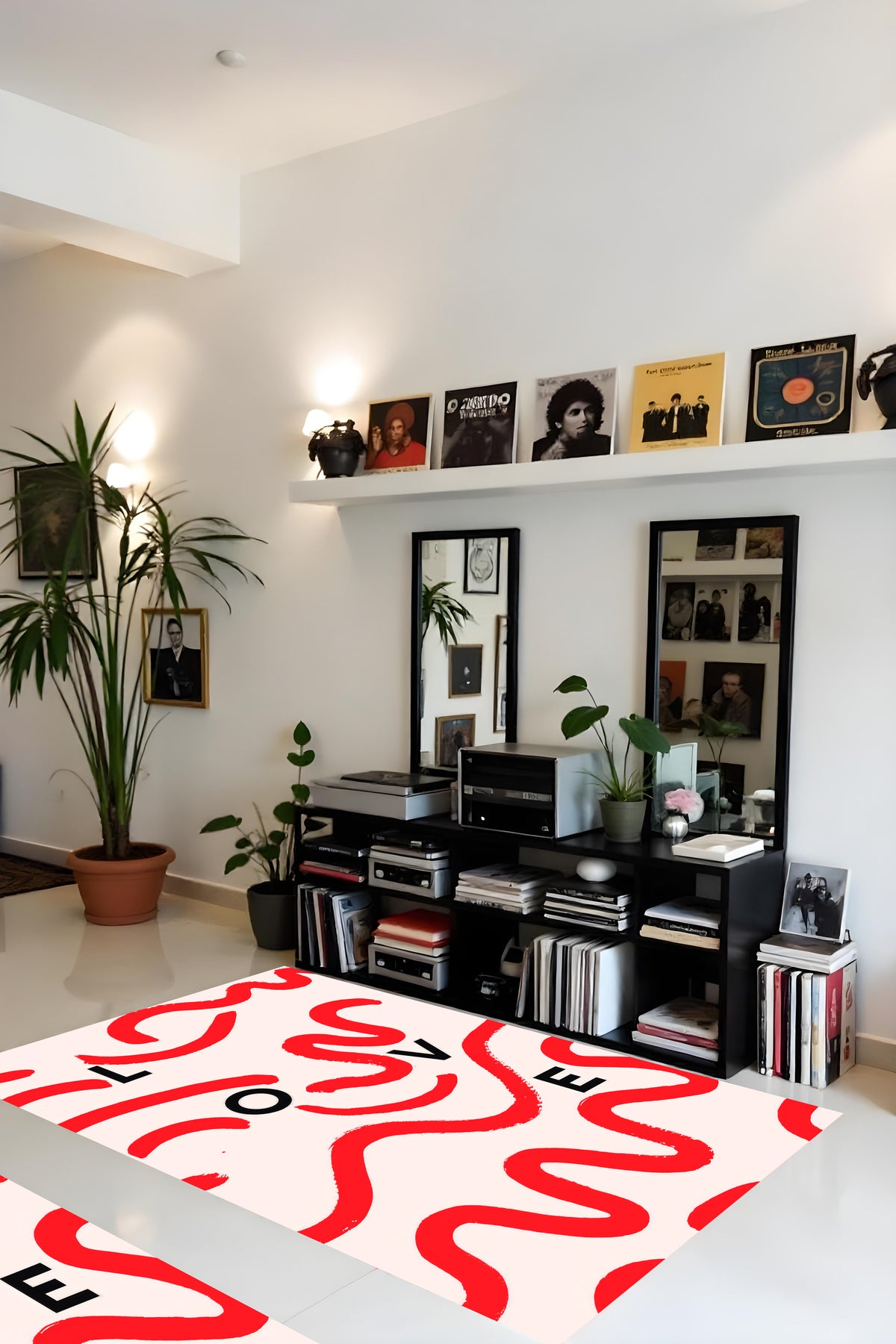 Dijital Baskı Kırmızı Şeritli Love Kaymaz Taban Leke Tutmaz Makinada Yıkanabilir Salon Halısı